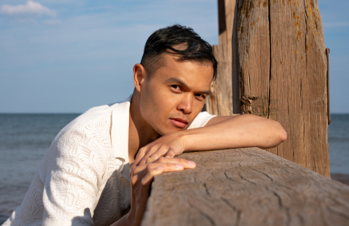 Portrait of male model in casual beach fashion, Dawlish Warren – Jason Reading Photography