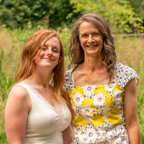 wedding-bride-and-mother-closeup-nine-springs-yeovil